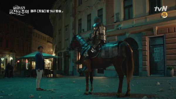 'Hồi Ức Alhambra' tập 1: Màn tái xuất của Hyun Bin kịch tính và thú vị hơn cả tưởng tượng 'Hồi Ức Alhambra' tập 1: Màn tái xuất của Hyun Bin kịch tính và thú vị hơn cả tưởng tượng
