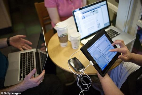 Đỉnh cao thù vặt: Hãy xem cách YouPorn 'trả đũa' khi Starbucks cấm khách xem nội dung 18+? Đỉnh cao thù vặt: Hãy xem cách YouPorn 'trả đũa' khi Starbucks cấm khách xem nội dung 18+?