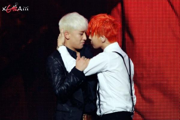 Loạt bằng chứng cho thấy Seung Ri từng bị các thành viên Big Bang 'bắt nạt' rất nhiều Loạt bằng chứng cho thấy Seung Ri từng bị các thành viên Big Bang 'bắt nạt' rất nhiều