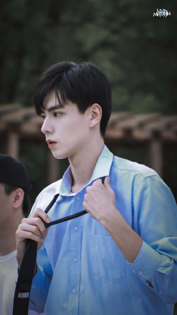 'Giang Thần' Hồ Nhất Thiên đẹp quên lối về trên phim trường 'Thầm Yêu Quất Sinh Hoài Nam' 'Giang Thần' Hồ Nhất Thiên đẹp quên lối về trên phim trường 'Thầm Yêu Quất Sinh Hoài Nam'