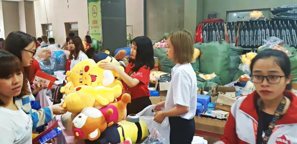Nhân ngày Quốc Tế Tình Nguyện 5/12, phỏng vấn những bạn trẻ tình nguyện hiến máu tại Hà Nội Nhân ngày Quốc Tế Tình Nguyện 5/12, phỏng vấn những bạn trẻ tình nguyện hiến máu tại Hà Nội