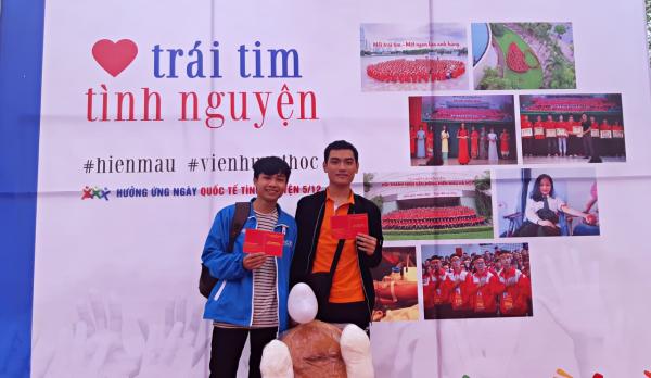 Nhân ngày Quốc Tế Tình Nguyện 5/12, phỏng vấn những bạn trẻ tình nguyện hiến máu tại Hà Nội Nhân ngày Quốc Tế Tình Nguyện 5/12, phỏng vấn những bạn trẻ tình nguyện hiến máu tại Hà Nội