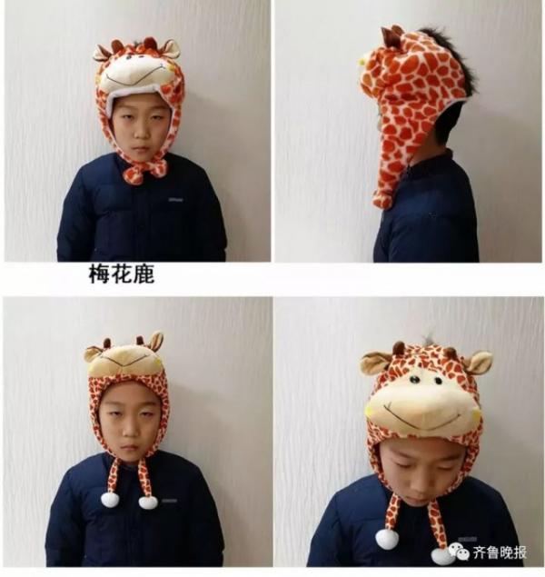 Bị mẹ bắt làm mẫu Taobao, cậu bé hót hòn họt nhờ gương mặt 'không vui nhất lịch sử bán hàng online' Bị mẹ bắt làm mẫu Taobao, cậu bé hót hòn họt nhờ gương mặt 'không vui nhất lịch sử bán hàng online'