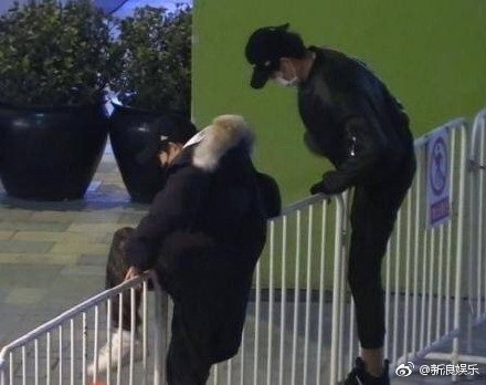 Vương Nguyên và tuổi 18 chơi vơi: 'Ra mắt 6 năm chưa từng được là chính mình, em vô cùng mệt mỏi' Vương Nguyên và tuổi 18 chơi vơi: 'Ra mắt 6 năm chưa từng được là chính mình, em vô cùng mệt mỏi'
