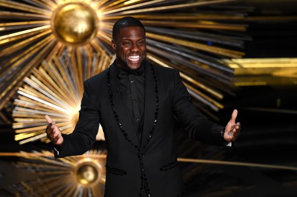Kevin Hart rút khỏi vị trí MC lễ trao giải Oscar 2019 vì scandal kỳ thị người đồng tính Kevin Hart rút khỏi vị trí MC lễ trao giải Oscar 2019 vì scandal kỳ thị người đồng tính