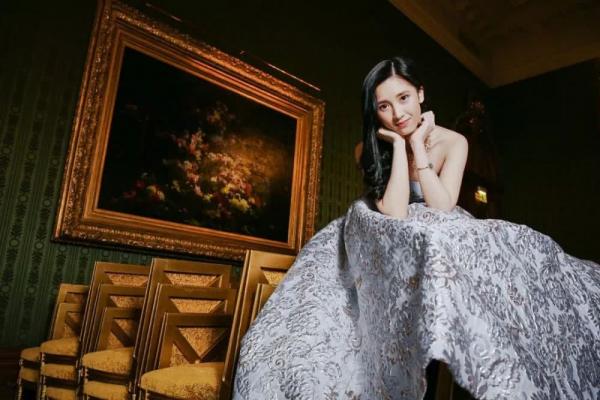 Có gì trong đêm hội Le Bal - nơi chỉ 25 con nhà giàu danh giá bậc nhất thế giới mới được tham gia Có gì trong đêm hội Le Bal - nơi chỉ 25 con nhà giàu danh giá bậc nhất thế giới mới được tham gia