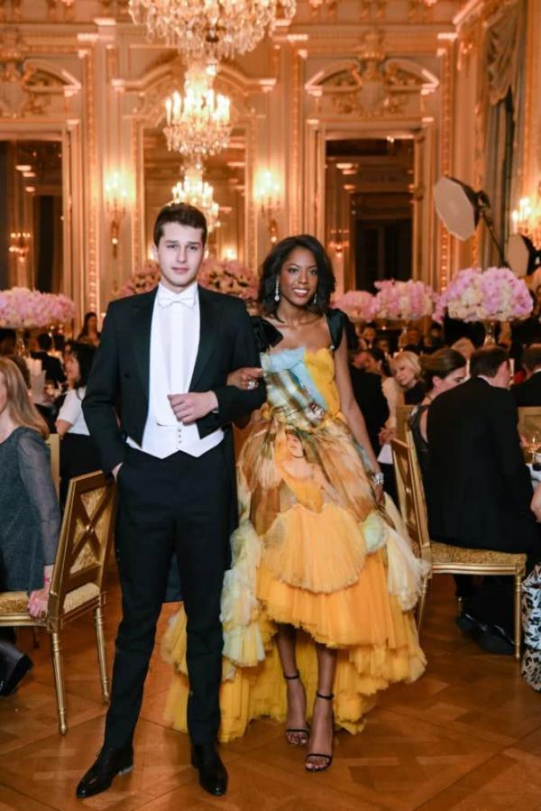 Có gì trong đêm hội Le Bal - nơi chỉ 25 con nhà giàu danh giá bậc nhất thế giới mới được tham gia Có gì trong đêm hội Le Bal - nơi chỉ 25 con nhà giàu danh giá bậc nhất thế giới mới được tham gia