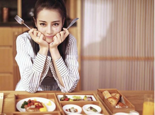 Cười ra nước mắt với tuyệt chiêu giấu danh tính khi ship đồ ăn của Dương Mịch và loạt sao Hoa ngữ Cười ra nước mắt với tuyệt chiêu giấu danh tính khi ship đồ ăn của Dương Mịch và loạt sao Hoa ngữ