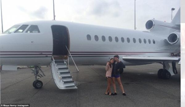 'Rich kid' Mỹ tổ chức sinh nhật tuổi 15, tiêu hết 140 tỉ VNĐ của bố mẹ trong một đêm 'Rich kid' Mỹ tổ chức sinh nhật tuổi 15, tiêu hết 140 tỉ VNĐ của bố mẹ trong một đêm