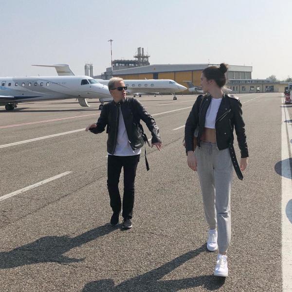 'Rich kid' Mỹ tổ chức sinh nhật tuổi 15, tiêu hết 140 tỉ VNĐ của bố mẹ trong một đêm 'Rich kid' Mỹ tổ chức sinh nhật tuổi 15, tiêu hết 140 tỉ VNĐ của bố mẹ trong một đêm