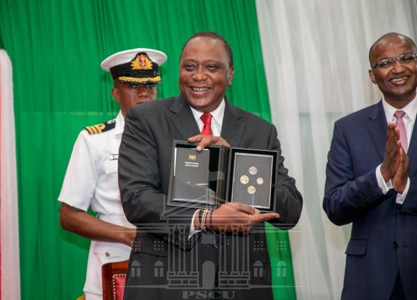 Đồng xu Kenya mới thay thế chân dung các nhà lãnh đạo bằng hình ảnh động vật hoang dã Đồng xu Kenya mới thay thế chân dung các nhà lãnh đạo bằng hình ảnh động vật hoang dã
