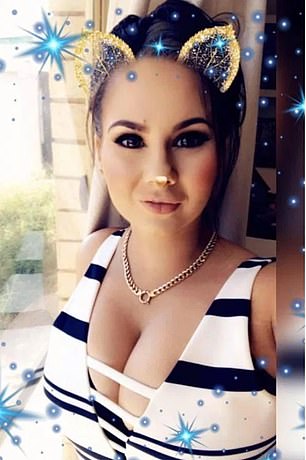 Bà mẹ người Úc khiến dân mạng 'xây xẩm mặt mày' vì núi quà nghìn đô cho ba đứa con Bà mẹ người Úc khiến dân mạng 'xây xẩm mặt mày' vì núi quà nghìn đô cho ba đứa con