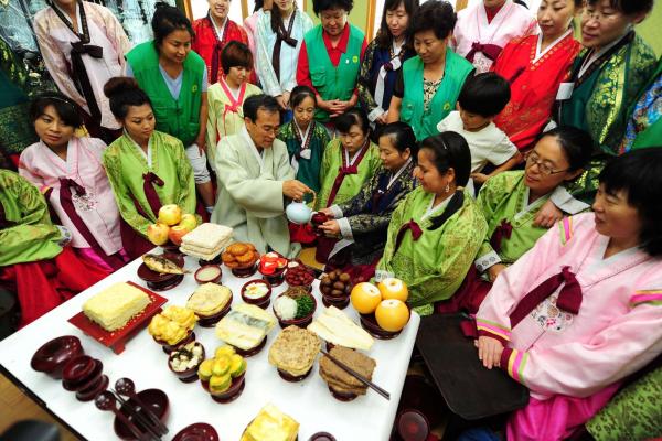 5 câu nói người Hàn ghét phải nghe nhất từ tiền bối: Vị trí số một, ai hay xem phim Hàn sẽ biết 5 câu nói người Hàn ghét phải nghe nhất từ tiền bối: Vị trí số một, ai hay xem phim Hàn sẽ biết