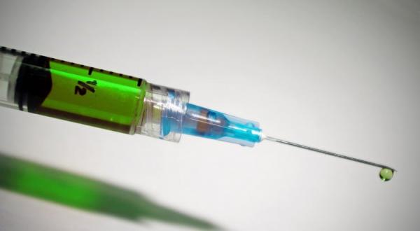 Anh chàng Pháp tự tiêm vào người... mẫu DNA được tạo ra từ Kinh Thánh và Kinh Koran Anh chàng Pháp tự tiêm vào người... mẫu DNA được tạo ra từ Kinh Thánh và Kinh Koran