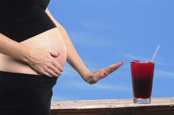 13 hiểu lầm quanh chuyện 'bầu bí': Không được nuôi mèo, bia rượu thì vô tư 13 hiểu lầm quanh chuyện 'bầu bí': Không được nuôi mèo, bia rượu thì vô tư