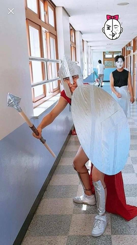 Học sinh Hàn Quốc khoe trí tưởng tượng vô cực qua bộ ảnh tốt nghiệp cuối cấp Học sinh Hàn Quốc khoe trí tưởng tượng vô cực qua bộ ảnh tốt nghiệp cuối cấp