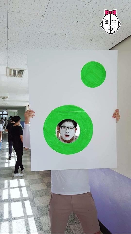 Học sinh Hàn Quốc khoe trí tưởng tượng vô cực qua bộ ảnh tốt nghiệp cuối cấp Học sinh Hàn Quốc khoe trí tưởng tượng vô cực qua bộ ảnh tốt nghiệp cuối cấp
