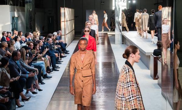 Những scandal thời trang rùm beng nhất 2018: Một năm các 'ông lớn' H&M, Dior, D&G đều lao đao Những scandal thời trang rùm beng nhất 2018: Một năm các 'ông lớn' H&M, Dior, D&G đều lao đao