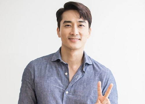 Sở hữu hậu cung fanboy toàn nhân vật tiếng tăm, IU quá hợp với danh hiệu 'idol của các idol' Sở hữu hậu cung fanboy toàn nhân vật tiếng tăm, IU quá hợp với danh hiệu 'idol của các idol'