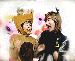 Fan DBSK ngỡ ngàng trước vẻ ngoài 'trổ mã' của 5 cậu bé từng tham gia MV 'Balloons' Fan DBSK ngỡ ngàng trước vẻ ngoài 'trổ mã' của 5 cậu bé từng tham gia MV 'Balloons'