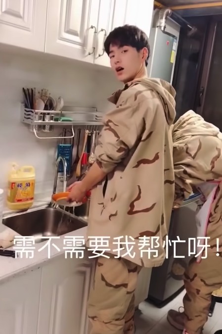 Gato với cô nàng có cặp anh trai song sinh chuẩn soái ca và hết mực thương yêu, cưng chiều em gái Gato với cô nàng có cặp anh trai song sinh chuẩn soái ca và hết mực thương yêu, cưng chiều em gái