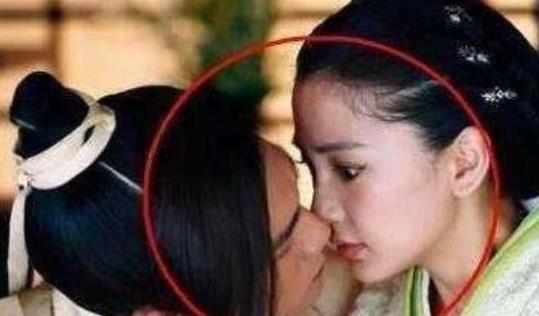 Cách sao nữ đề phòng bạn diễn có phản ứng sinh lý trong cảnh hôn: Dương Mịch và Dương Tử đều có tuyệt chiêu Cách sao nữ đề phòng bạn diễn có phản ứng sinh lý trong cảnh hôn: Dương Mịch và Dương Tử đều có tuyệt chiêu