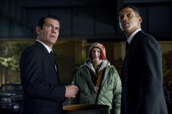 Đến cả Netflix cũng không thèm mua lại 'Holmes & Watson' dù Sony hết lời đề nghị Đến cả Netflix cũng không thèm mua lại 'Holmes & Watson' dù Sony hết lời đề nghị
