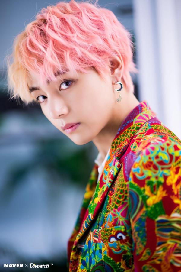 Fans Việt 'chịu chơi' thuê hẳn máy bay để treo băng rôn chúc mừng sinh nhật V (BTS) Fans Việt 'chịu chơi' thuê hẳn máy bay để treo băng rôn chúc mừng sinh nhật V (BTS)