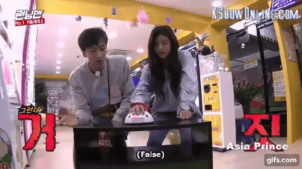 Lee Kwang Soo và bạn gái Lee Sun Bin: Ai mới là người 'thả thính' đối phương trước? Lee Kwang Soo và bạn gái Lee Sun Bin: Ai mới là người 'thả thính' đối phương trước?
