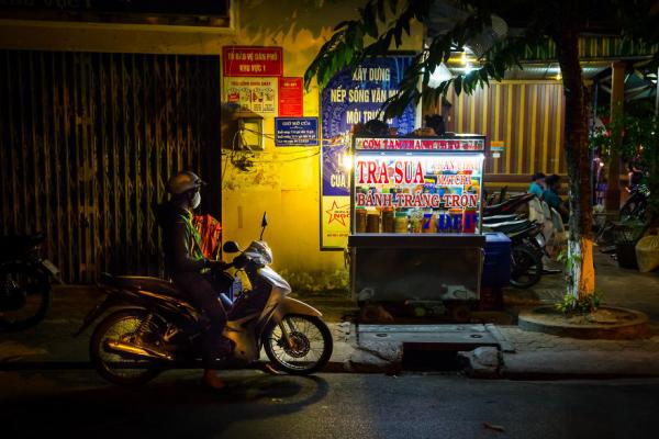 Những ánh đèn ma thuật trên đường phố Việt Nam Những ánh đèn ma thuật trên đường phố Việt Nam
