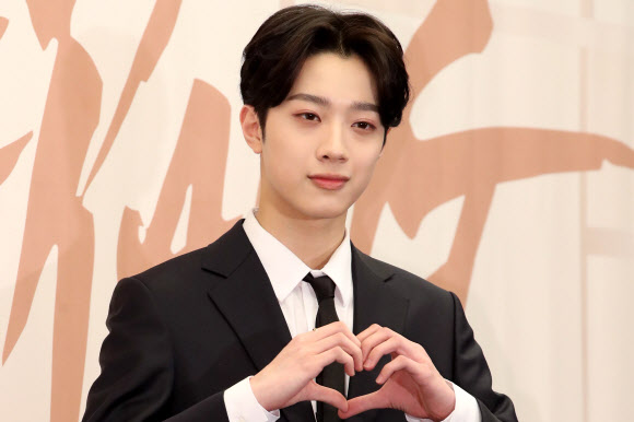 Yonhap News xác nhận con đường tương lai của 11 thành viên sau khi Wanna One tan rã Yonhap News xác nhận con đường tương lai của 11 thành viên sau khi Wanna One tan rã