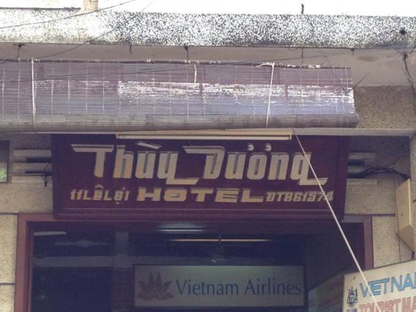 Cái 'hồn' của biển hiệu Hội An đầy hoài cổ được thu về dưới bàn tay chàng họa sĩ trẻ Cái 'hồn' của biển hiệu Hội An đầy hoài cổ được thu về dưới bàn tay chàng họa sĩ trẻ