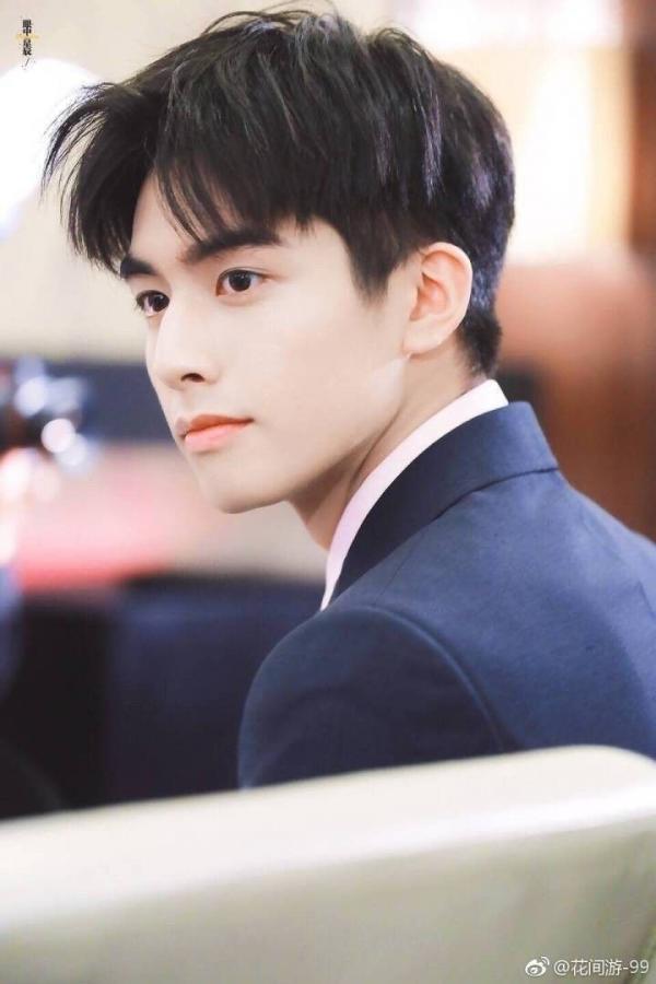 Tứ tiểu sinh sau 95: Lưu Hạo Nhiên đứng đầu, TFBoys gây tranh cãi khi không có trong BXH Tứ tiểu sinh sau 95: Lưu Hạo Nhiên đứng đầu, TFBoys gây tranh cãi khi không có trong BXH