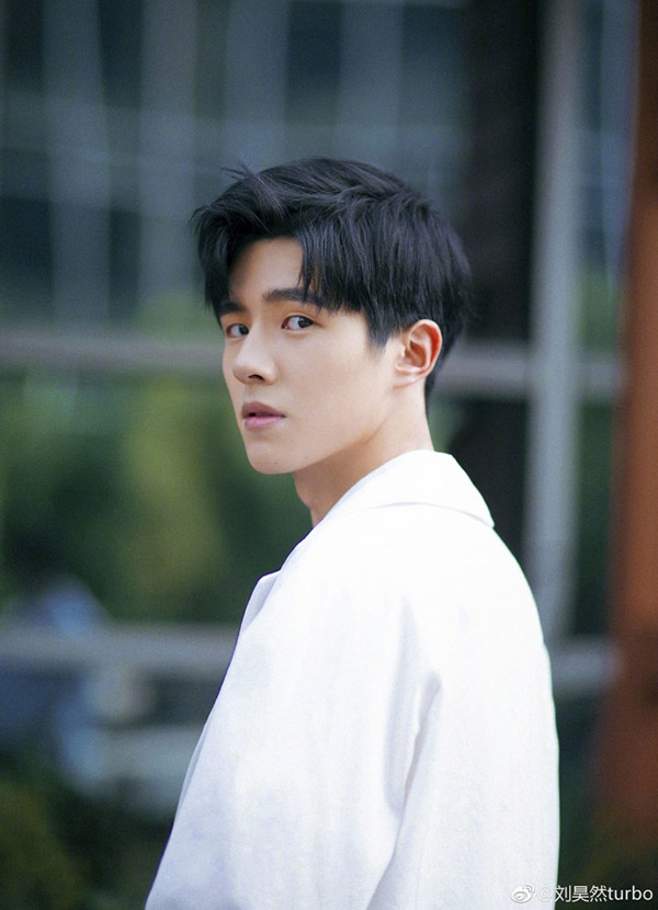 Tứ tiểu sinh sau 95: Lưu Hạo Nhiên đứng đầu, TFBoys gây tranh cãi khi không có trong BXH Tứ tiểu sinh sau 95: Lưu Hạo Nhiên đứng đầu, TFBoys gây tranh cãi khi không có trong BXH