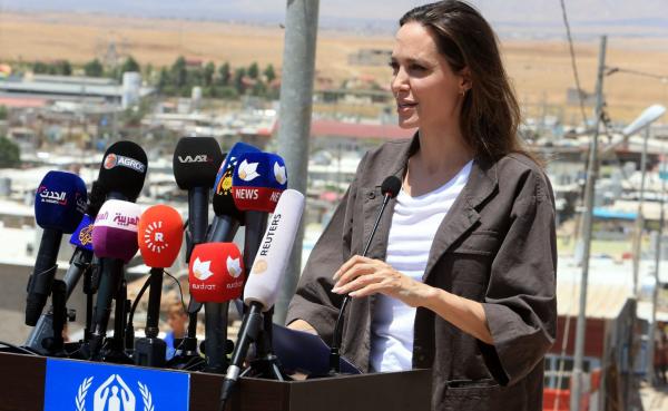 Nữ minh tinh Angelina Jolie có thể sẽ tranh cử Tổng thống Mỹ vào năm 2020? Nữ minh tinh Angelina Jolie có thể sẽ tranh cử Tổng thống Mỹ vào năm 2020?