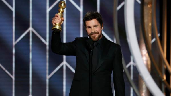Christian Bale cảm ơn... Chúa quỷ Satan ngay trong bài phát biểu nhận giải ở Quả Cầu Vàng 2019 Christian Bale cảm ơn... Chúa quỷ Satan ngay trong bài phát biểu nhận giải ở Quả Cầu Vàng 2019