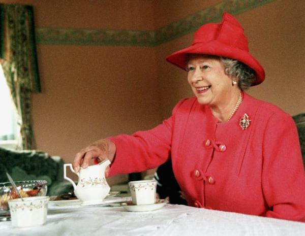 Loạt từ 'kém sang' Hoàng gia Anh sẽ không bao giờ mở miệng nói: 'Tea' và 'Toilet' đều bị cấm Loạt từ 'kém sang' Hoàng gia Anh sẽ không bao giờ mở miệng nói: 'Tea' và 'Toilet' đều bị cấm