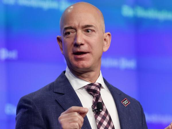 Tỷ phú Amazon 25 năm vẫn rửa bát cho vợ, cuối cùng ly hôn vì... ngoại tình Tỷ phú Amazon 25 năm vẫn rửa bát cho vợ, cuối cùng ly hôn vì... ngoại tình