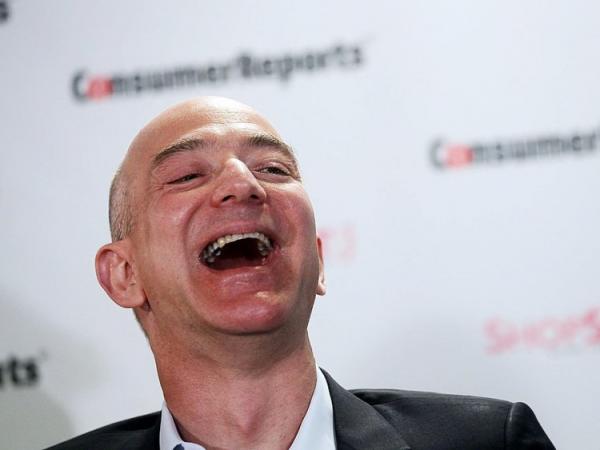 Tỷ phú Amazon 25 năm vẫn rửa bát cho vợ, cuối cùng ly hôn vì... ngoại tình Tỷ phú Amazon 25 năm vẫn rửa bát cho vợ, cuối cùng ly hôn vì... ngoại tình