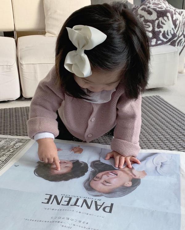 'Công chúa tóc mây' phiên bản nhí của Nhật Bản được mời quảng cáo dầu gội 'Công chúa tóc mây' phiên bản nhí của Nhật Bản được mời quảng cáo dầu gội