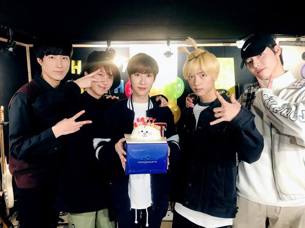2019 sẽ có 42 nhóm nhạc K-Pop ra mắt: Các 'ông lớn' SM, YG, JYP, BigHit đều đồng loạt 'xuất quân' 2019 sẽ có 42 nhóm nhạc K-Pop ra mắt: Các 'ông lớn' SM, YG, JYP, BigHit đều đồng loạt 'xuất quân'