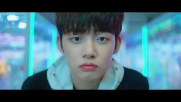 YeonJun (TXT): Hotboy thời đi học, từng là thực tập sinh CUBE và làm vũ công phụ họa cho V (BTS) YeonJun (TXT): Hotboy thời đi học, từng là thực tập sinh CUBE và làm vũ công phụ họa cho V (BTS)