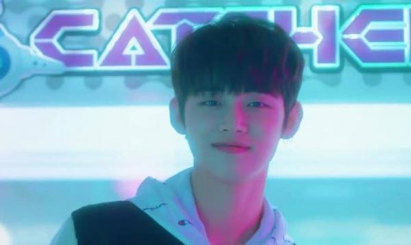 YeonJun (TXT): Hotboy thời đi học, từng là thực tập sinh CUBE và làm vũ công phụ họa cho V (BTS) YeonJun (TXT): Hotboy thời đi học, từng là thực tập sinh CUBE và làm vũ công phụ họa cho V (BTS)