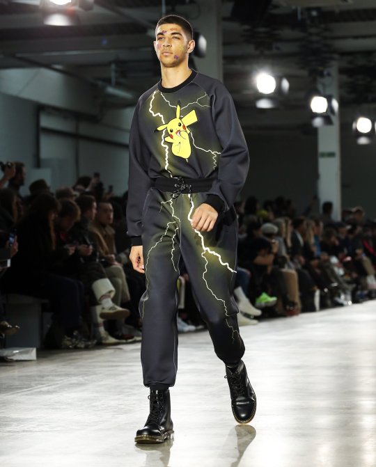 Pokémon được 'hô biến' thành thời trang cao cấp tại London Fashion Week Pokémon được 'hô biến' thành thời trang cao cấp tại London Fashion Week