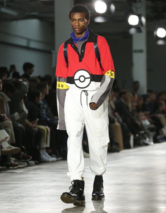 Pokémon được 'hô biến' thành thời trang cao cấp tại London Fashion Week Pokémon được 'hô biến' thành thời trang cao cấp tại London Fashion Week