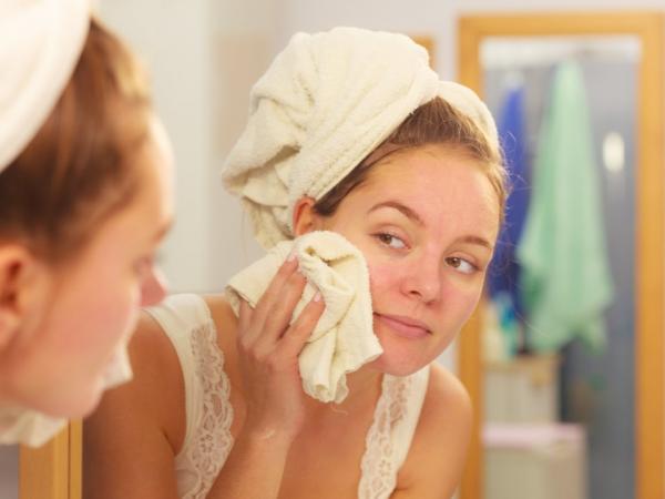 10 phương pháp skin-care các chuyên gia da liễu khuyên bạn không nên 'tin sái cổ' 10 phương pháp skin-care các chuyên gia da liễu khuyên bạn không nên 'tin sái cổ'