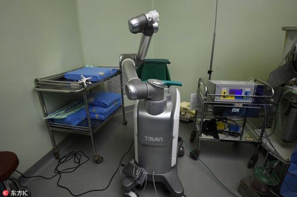 Trung Quốc vừa hoàn thành ca phẫu thuật bằng robot đầu tiên trên thế giới Trung Quốc vừa hoàn thành ca phẫu thuật bằng robot đầu tiên trên thế giới