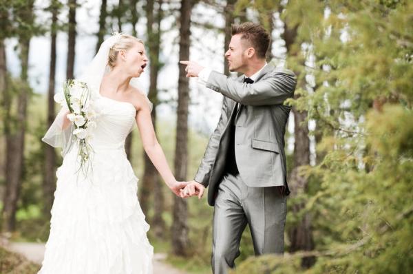 8 dấu hiệu cho thấy một cuộc hôn nhân sẽ sớm tan vỡ theo lời các thợ chụp ảnh cưới 8 dấu hiệu cho thấy một cuộc hôn nhân sẽ sớm tan vỡ theo lời các thợ chụp ảnh cưới