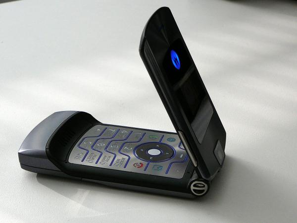 Motorola sẽ mang huyền thoại Razr quay lại với phiên bản cập nhật vào năm 2019 Motorola sẽ mang huyền thoại Razr quay lại với phiên bản cập nhật vào năm 2019