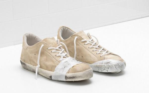 Thương hiệu cao cấp Golden Goose ra mắt mẫu 'giày đạp phân' giá hơn 13 triệu đồng Thương hiệu cao cấp Golden Goose ra mắt mẫu 'giày đạp phân' giá hơn 13 triệu đồng